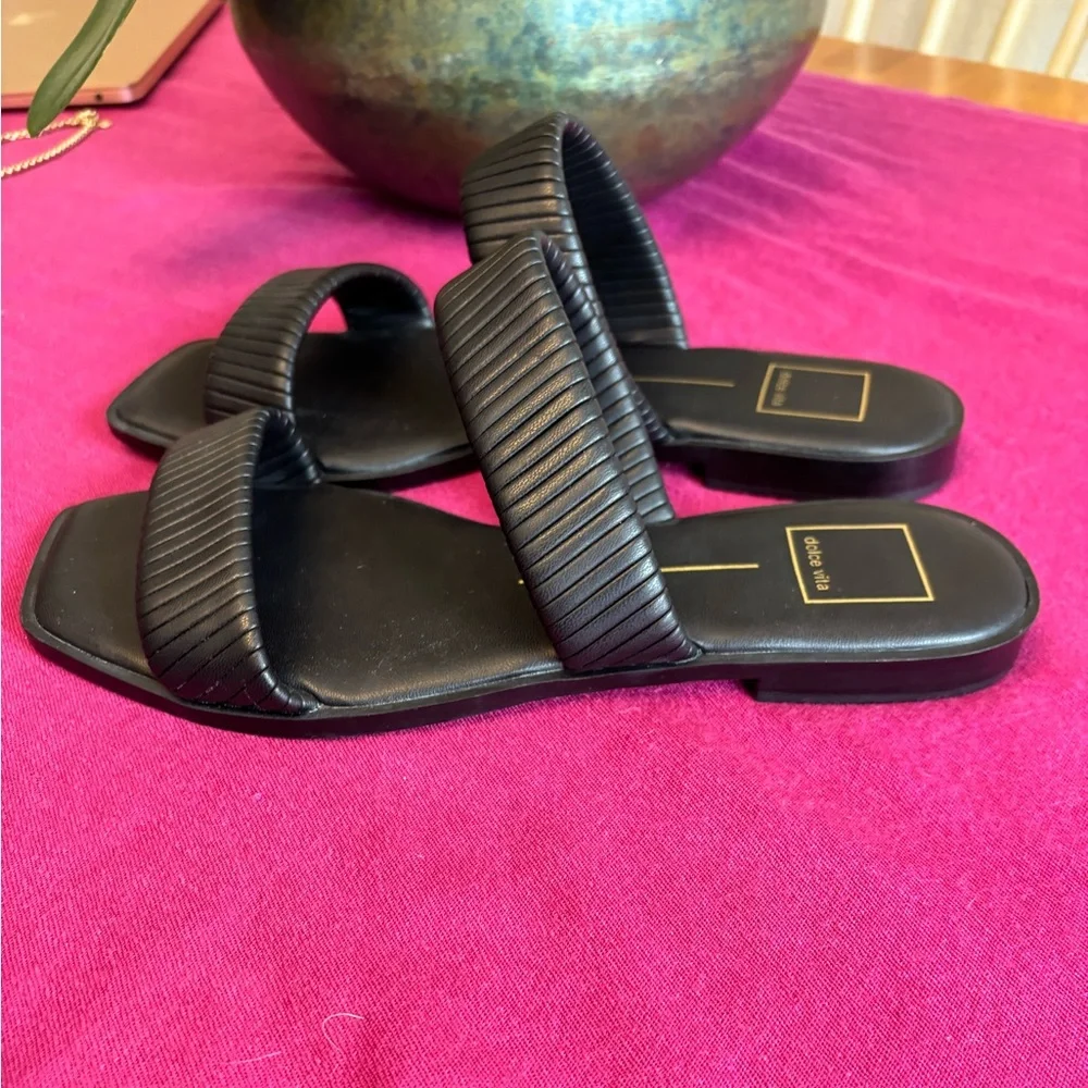 Dolce Vita Women's Black Sandals NWOT Size 8.5 - Picture 2 of 4